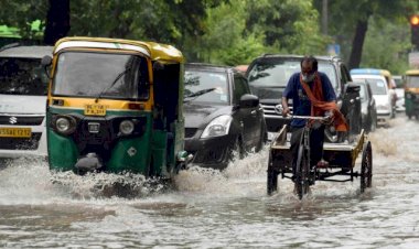 Delhi Weather Update : रातभर हुई बारिश से बेहाल हुई दिल्ली, IMD ने आने वाले दिन को लेकर दी चेतावनी, जारी किया Orange Alert