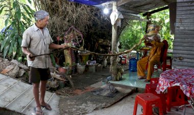 5 मीटर लंबे हैं इस 92 साल के शख्स के बाल, न धोते हैं न कंघा करते हैं