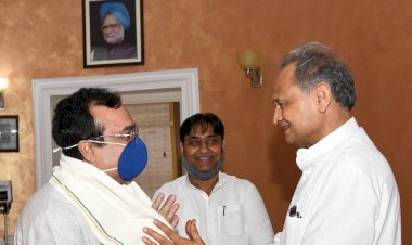 जयपुर पहुंचते ही  प्रदेश प्रभारी अजय माकन सबसे पहले सीएम गहलोत और पायलट से की मुलाकात
