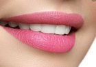 अपने होंठों को कोमल, मुलायम व गुलाबी बनाने के कारगर घरेलू उपाय