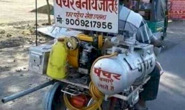 Photo Viral : चलती फिरती पंचर की दुकान को देख हैरान रह जाएंगे आप, हो रही है अच्छी कमाई