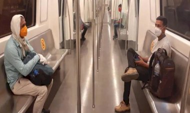 Photo Viral : आज से शुरू हुआ Delhi Metro का सफर, तस्वीर में देखिए कैसा रहा पहला दिन