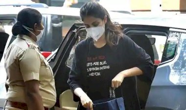 रिया ने किया बड़ा खुलासा, ड्रग्स कनेक्शन में 25 बॉलीवुड सितारों का लिया नाम, जानिए कौन है List में