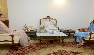 महाराष्ट्र के राज्यपाल से मिली कंगना, बोली- राज्यपाल ने बेटी की तरह मुझे सुना