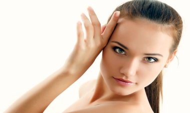 हेल्थ टिप्स : घरेलू नुस्खे आजमाए और चेहरे की चमक वापस पाए