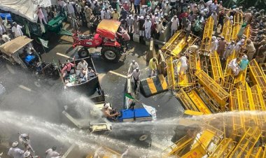 Live Update : गांधी जयंती पर किसानों का जोरदार प्रदर्शन, पंजाब में रेल रोको अभियान, दिल्ली तक पहुंचा