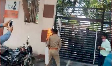 लखनऊ में बीजेपी प्रदेश कार्यालय के सामने महिला ने किया आत्मदाह का प्रयास, हालत गंभीर