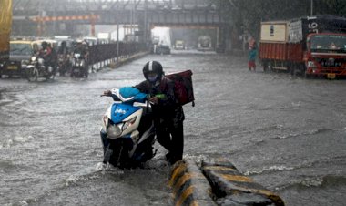 हैदराबाद के बाद मुंबई में भारी बारिश का संकट, मौसम विभाग ने तत्काल जारी किया रेड अलर्ट