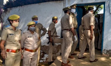 #HathrasGangRape : पीड़ित परिवार ने की दिल्ली में ट्रायल की अपील, सुप्रीम कोर्ट ने कही ये बात..