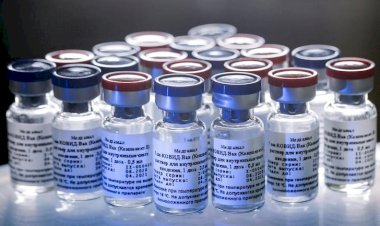 Coronavirus Vaccine को लेकर आई बुरी खबर, टीके के ट्रायल में शामिल एक वालंटिअर की अचानक मौत