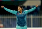 Women's T20 Challenge: सुपरनोवाज की युवा गेंदबाज राधा यादव  ने ट्रेलब्लेजर्स की बल्‍लेबाजी को हिला कर रख दिया