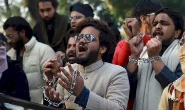 AMU छात्र फरहान जुबैरी पर योगी सरकार ने कसा शिकंजा, दिया ये आदेश