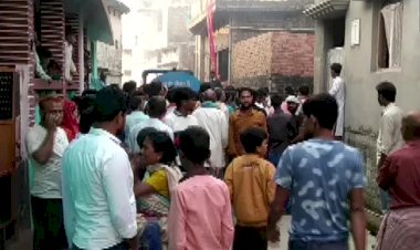 यूपी: कुशीनगर में पटाखे के गोदाम में विस्फोट, 4 लोगों की मौत