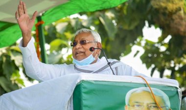 BREAKING : बिहार चुनाव के दौरान CM नीतीश का बड़ा ऐलान, संन्यास लेने का लिया फैसला, चुनाव में बड़ा पलटवार