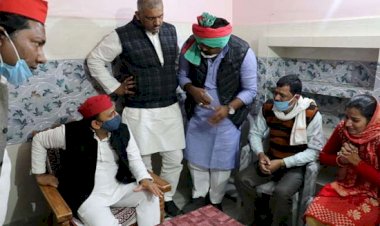 संजीव यादव हत्याकांड : परिजनों से मिले अखिलेश, कहा-सपा सरकार में होगी सीबीआई जांच