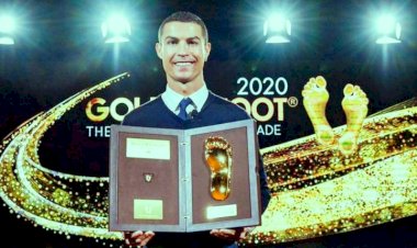 Ronaldo को मिला गोल्डन फुट अवाॅर्ड , 59 साल पुराने रिकॉर्ड की बराबरी की