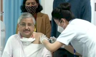 मन के संदेह को दूर करने के लिए AIIMS के डायरेक्टर डॉ. गुलेरिया ने कैमरों के सामने लगवाई कोरोना की वैक्सीन