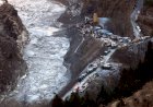 Chamoli Glacier Burst : हेड कास्टेबल का 110 किलोमीटर दूर मिला शव, मुख्यमंत्री त्रिवेंद्र सिंह रावत ने दी श्रद्धांजलि