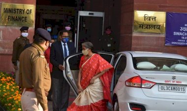 budget 2021 Live Updates :  निर्मला सीतारमण ने आम बजट में वाहन स्क्रैप पॉलिसी का किया ऐलान , कहा- हटेंगी 20 साल पुरानी निजी गाड़ियां