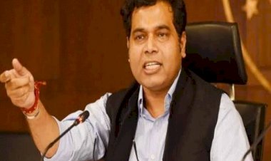 यूपी में 10 IAS अधिकारियों का तबादला, श्रीकांत शर्मा की नाराजगी के बाद हटाए गए UPPCL के चेयरमैन