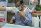Corona vaccination 2.0 : माता पिता के संग दिल्ली CM अरविंद केजरीवाल ने लगवाई वैक्सीन, कही ये बड़ी बात..