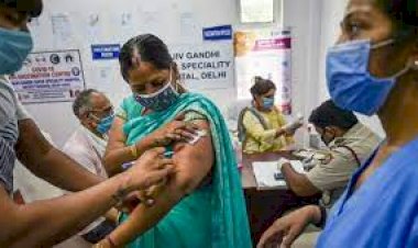 दिल्ली में वैक्सीनेशन का काम जारी, 45+ लोगों के लिए वैक्सीनेशन में आसानी, नहीं पड़ेगी ऑनलाइन रजिस्ट्रेशन की जरूरत