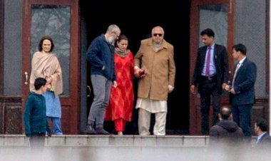 Live Update : प्रधानमंत्री मोदी के साथ सर्वदलीय बैठक, दिल्ली में फारूक अब्दुल्ला के आवास पर पहुंचे उमर