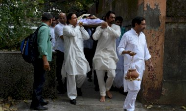 दिलीप कुमार के बाद एक और दिग्गज एक्ट्रेस का निधन,  कार्डियक अरेस्ट की वजह से दुनिया को कहा अलविदा