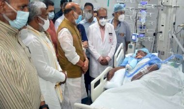 पूर्व मुख्यमंत्री कल्याण सिंह की हालत नाजुक, सीएम योगी पहुंचे लखनऊ PGI