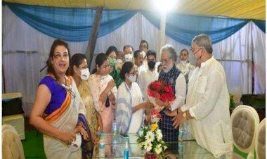 ममता बनर्जी ने पार्टी सांसदों के साथ की बैठक, भाजपा के खिलाफ बनाई रणनीति