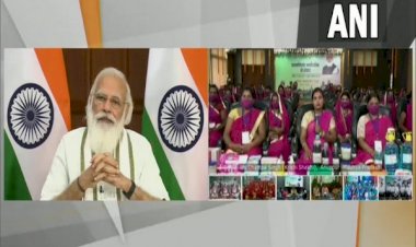 आत्म-निर्भर नारी शक्ति संवाद में PM Modi का आया बड़ा बयान, कहा- हमने महिलाओं के बैंक खाते खोले और कर्ज दिए
