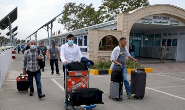 BIG NEWS : Afghanistan में काबुल हवाई अड्डे पर फ्लाइट्स सस्पेंड, 4 घंटे की देरी उड़ेगी Air India की उड़ान