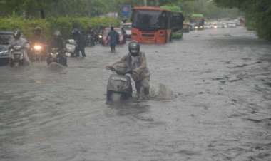 देश के कई हिस्सों में बाढ़ का कहर, महाराष्ट्र में 13 लोगों की गई जान, जानिए अन्य राज्यों के हाल