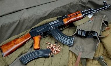 दिल्ली पुलिस की स्पेशल सेल को मिली बड़ी कामयाबी, AK-47 सहित कई हथियार बरामद