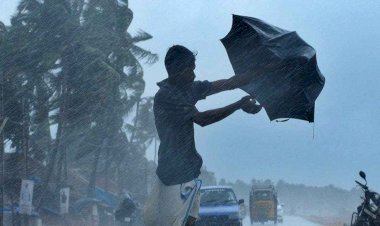 Weather Update: केरल में कई जगहों पर भारी बारिश, IMD ने जारी किया 5 जिलों में रेड अलर्ट