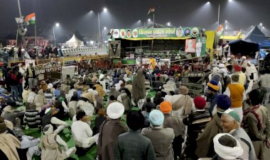 Kisan Andolan: SC के बड़े फैसले के बाद प्रदर्शनकारियों ने गाजीपुर बार्डर से हटाए बैरिकेड