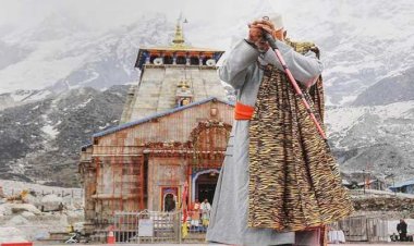 केदारनाथ धाम पहुंचे पीएम मोदी, मंदिर में कर रहे पूजा-अर्चना; कई योजनाओं का करेंगे लोकार्पण