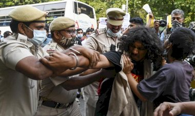 Tripura : त्रिपुरा में पत्रकारों सहित 102 लोगों पर लगा UAPA, एडिटर्स गिल्ड ने की पुलिस कार्रवाई की आलोचना