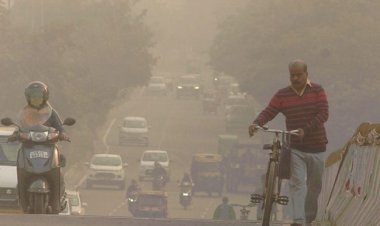 बढ़ते प्रदूषण पर सुप्रीम कोर्ट हुआ सख्त, कहा- कल बुलाएं आपात बैठक, बुधवार को दें इसकी जानकारी