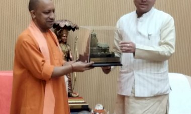योगी आदित्यनाथ व पुष्कर सिंह धामी की चंद मिनट की बैठक में निपटा उत्तर प्रदेश व उत्तराखंड का 21 वर्ष पुराना विवाद