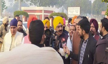 पंजाब सीएम चन्नी 17 सदस्यीय दल के साथ करतारपुर साहिब रवाना, सिद्धू को नहीं मिली अनुमति