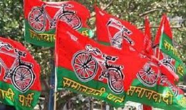 सपा समर्थकों ने दारोगा को कहा-तुम हमारा झंडा नोचोगे हम तुम्हारे..