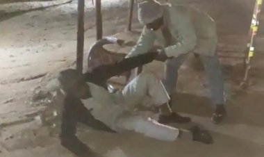 खुलेआम जाम छलका रहे पुलिसकर्मी, वीडियो वायरल होने पर मचा बवाल, हुआ सस्पेंड
