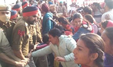 मानसा में सिद्धू मूसेवाला के बोलते ही कांग्रेस की रैली में हंगामा, सीएम का विरोध करने वालों पर लाठीचार्ज