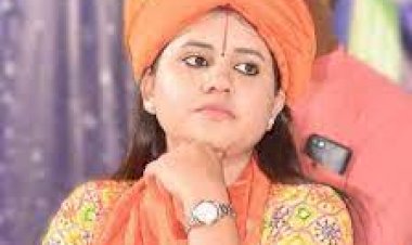 VHP नेता साध्वी सरस्वती के विवादित बोल- 'गौ माता की रक्षा के लिए घर में रखें तलवार'