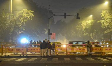 Delhi Weekend Curfew: दिल्ली में आज रात 10 बजे से लागू होगा वीकेंड कर्फ्यू, जानें क्या हैं गाइडलाइंस