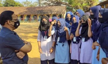 हिजाब विवाद : कर्नाटक में उच्च शिक्षा विश्वविद्यालय और कालेज 16 फरवरी तक बंद, पुलिस को सख्ती बरतने के निर्देश