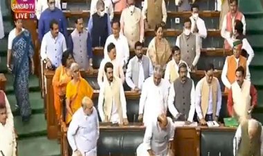 संसद में प्रधानमंत्री का जोरदार स्वागत, भाजपा सांसदों ने लगाए 'मोदी-मोदी' के नारे