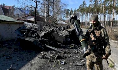 Russia ukraine war: रूस ने मारियुपोल के थियेटर पर किया हमला, एक हजार लोग थे मौजूद