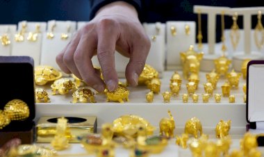 Gold price today : एक महीने के निचले स्तर से चढ़ा Gold का भाव, जानें आज क्या है 10 ग्राम का रेट